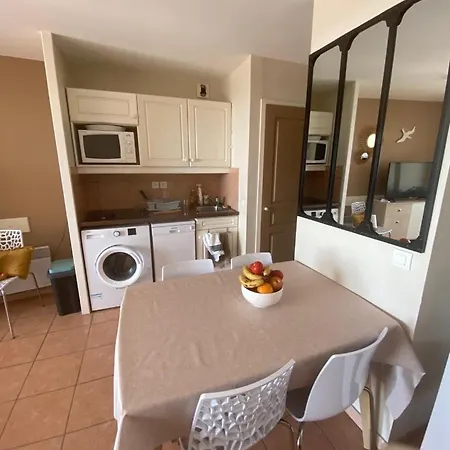 Apartment Beau T2 Vue Mer Dans Standing Avec Piscine Classe 3 Etoiles *