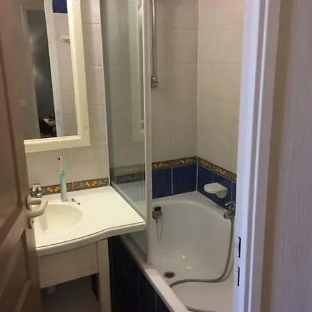 Beau T2 Vue Mer Dans Standing Avec Piscine Classe 3 Etoiles Apartment Six-Fours-les-Plages