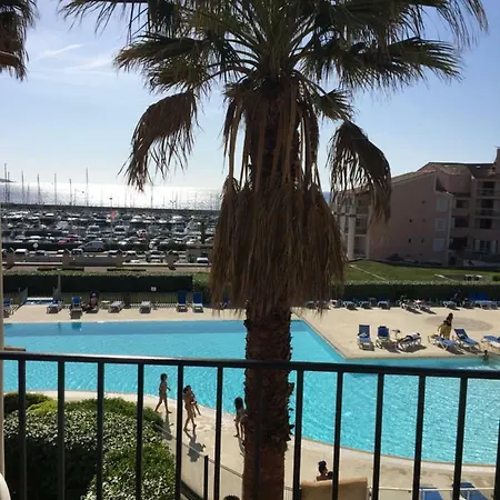 Beau T2 Vue Mer Dans Standing Avec Piscine Classe 3 Etoiles Six-Fours-les-Plages